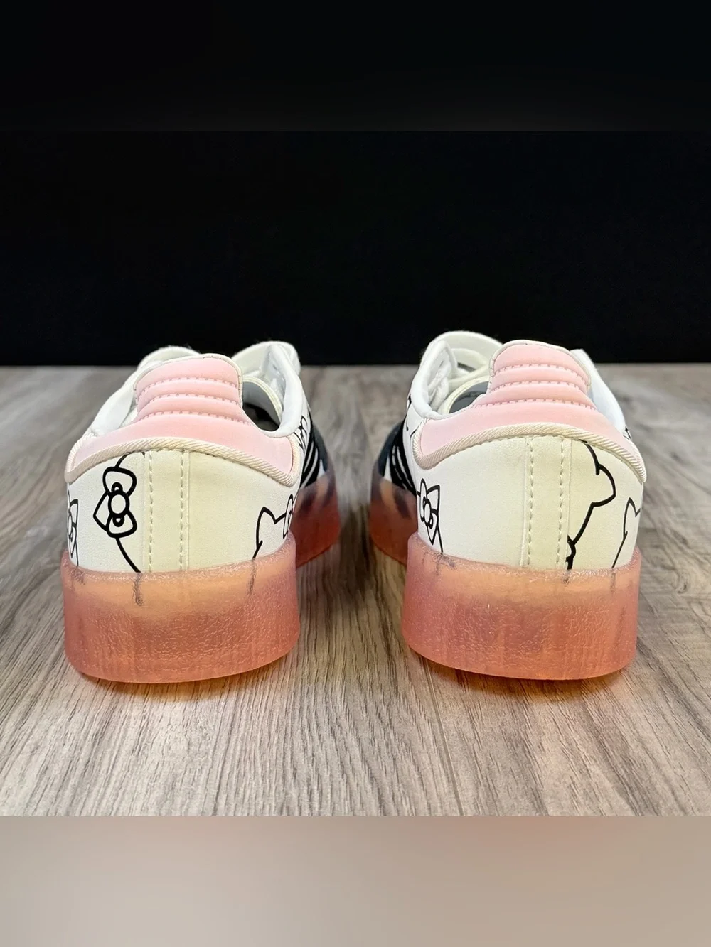 adidas Sambae Hello Kitty Platform Shoes Womens 6.5 Off White Black IG4450 NEW